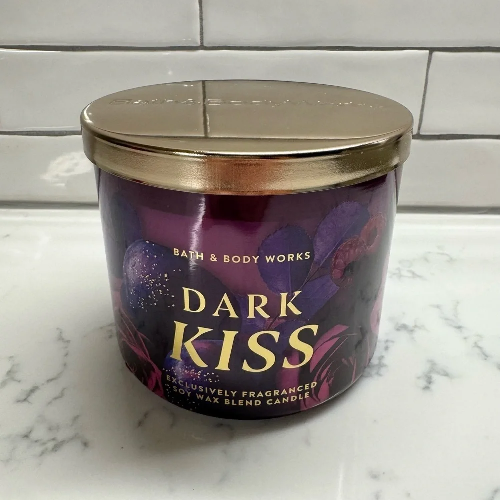 Bath & Body Works Dark Kiss 3 Wick Candle